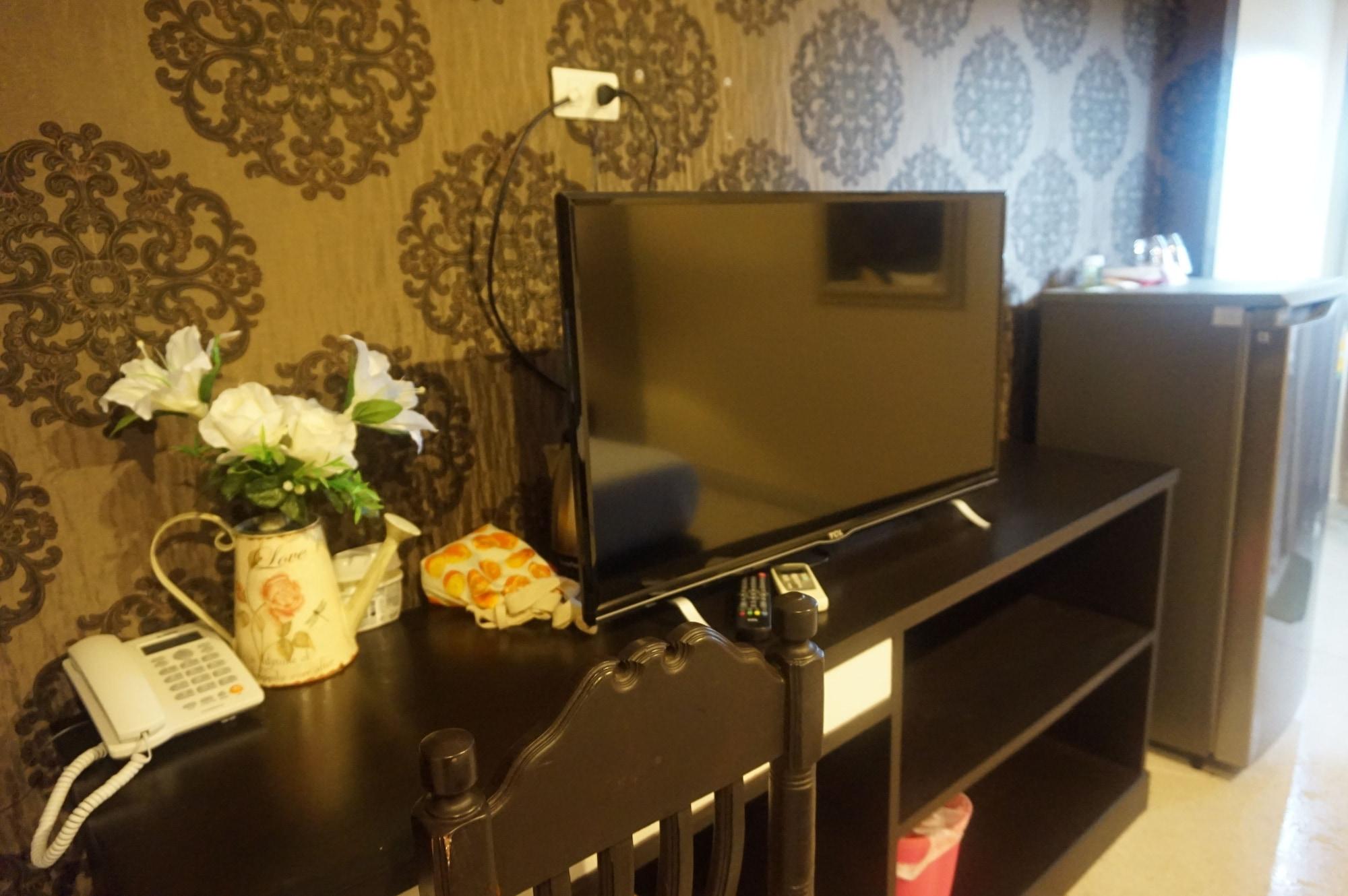 Metro Residence Surin Zewnętrze zdjęcie